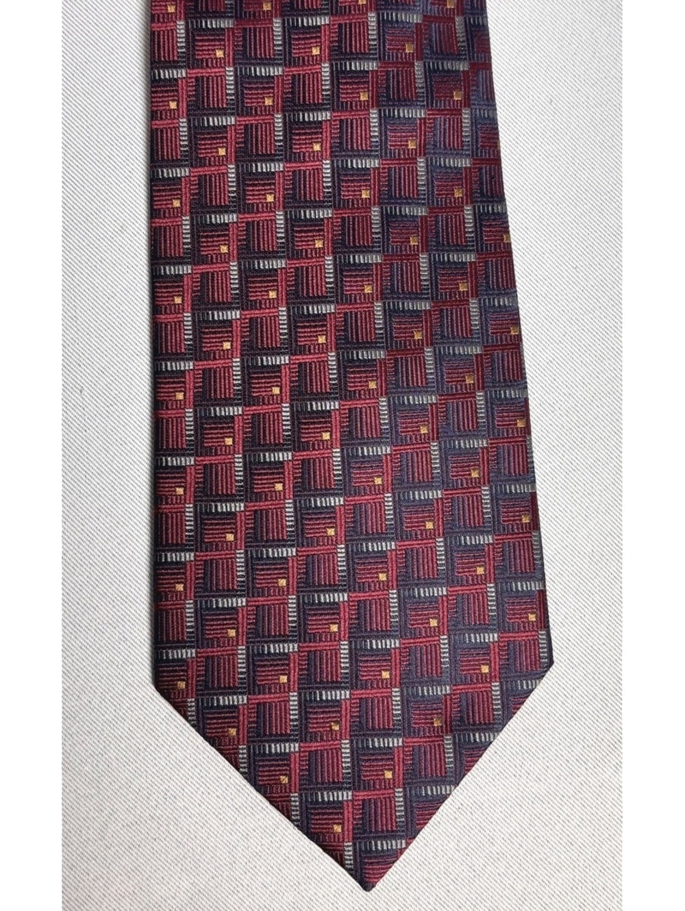 Claiborne Men's Silk Tie Burgundy and Navy Geometric Pattern